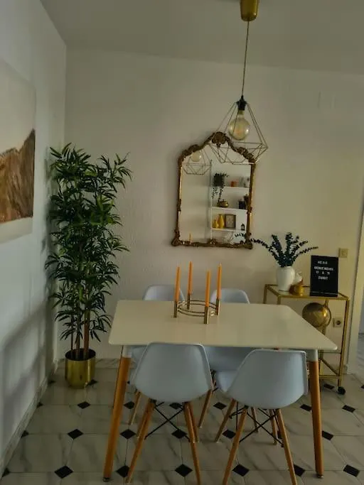 Nice Beachside 2-Bd Apt Near Barcelona Cunit Διαμέρισμα