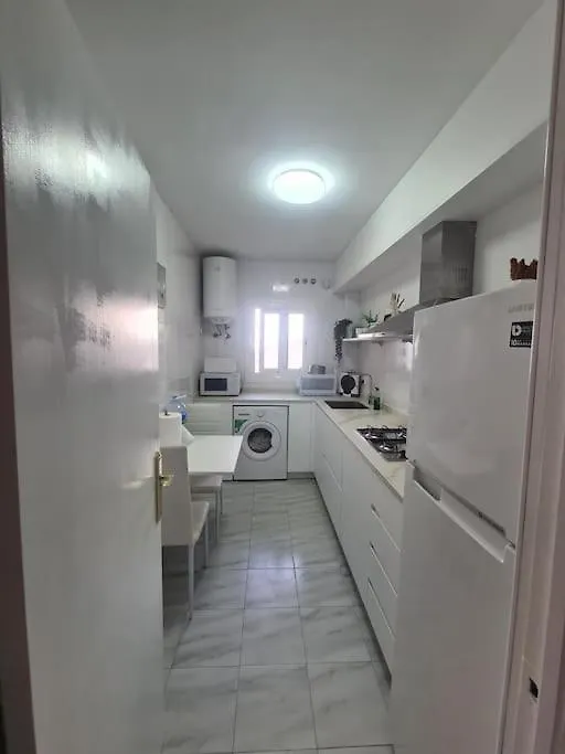 Nice Beachside 2-Bd Apt Near Barcelona Cunit 0*,