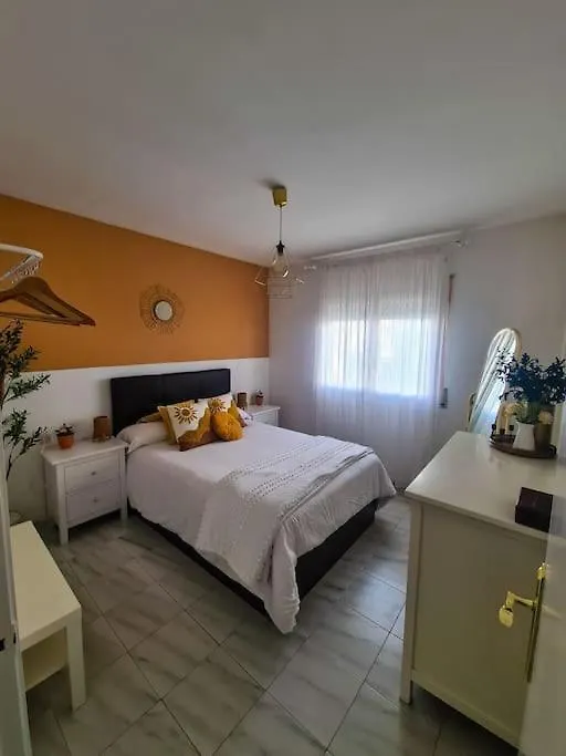 Nice Beachside 2-Bd Apt Near Barcelona Cunit